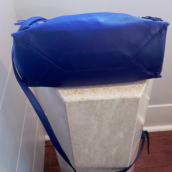 Balenciaga Mini Papier A4 Tote Bag - Picture 6 of 12